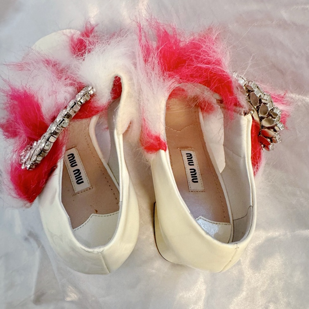 Miu Miu Pink and White Fur Embellished Sandals - Picture 5 of 8